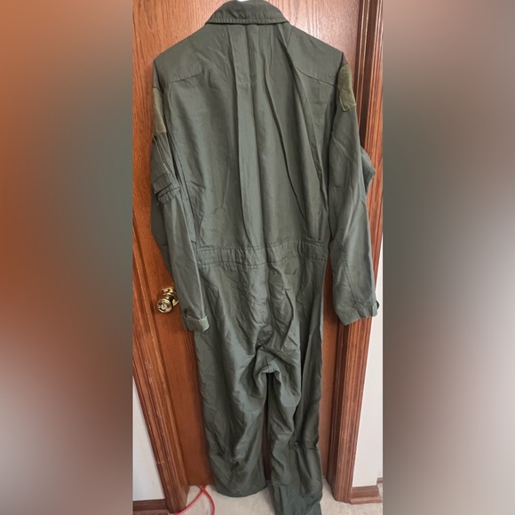 1990’s to 2000’s style Air Force Flight Suit Size 42L - Picture 2 of 3